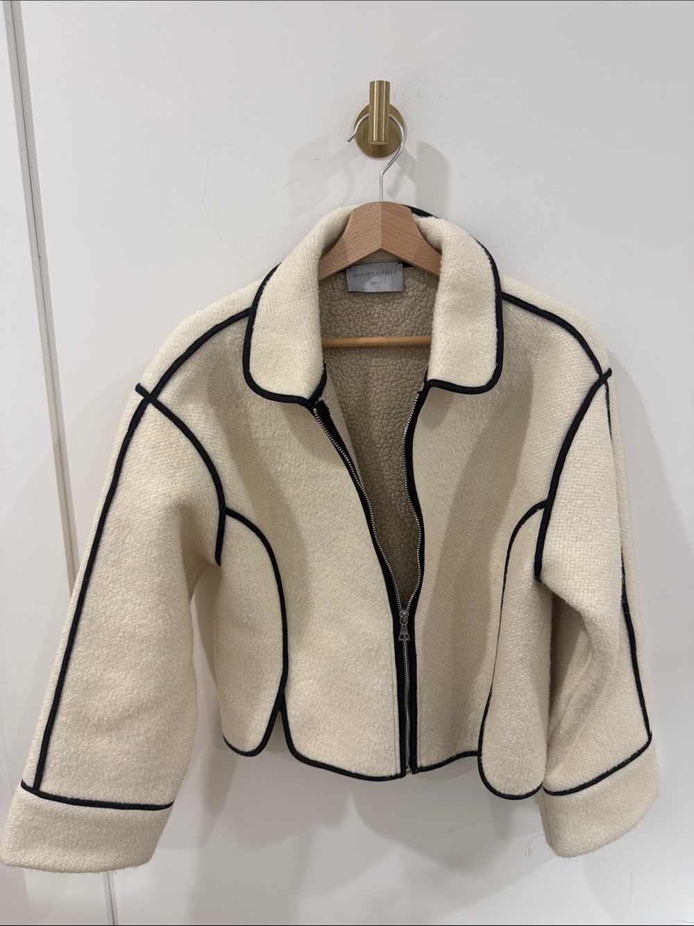Modern Citizen Sherpa Zip-Front women’s  Jacket with Contrast Piping